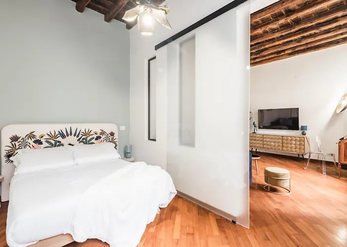 The Rent - Characteristic Three-room Near Piazza Navona Apartamento