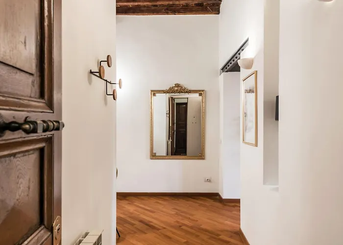 The Rent - Characteristic Three-room Near Piazza Navona Apartamento